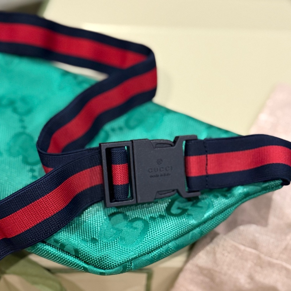 Gucci Fanny Pack | Belt Bag - Picture 9 of 17